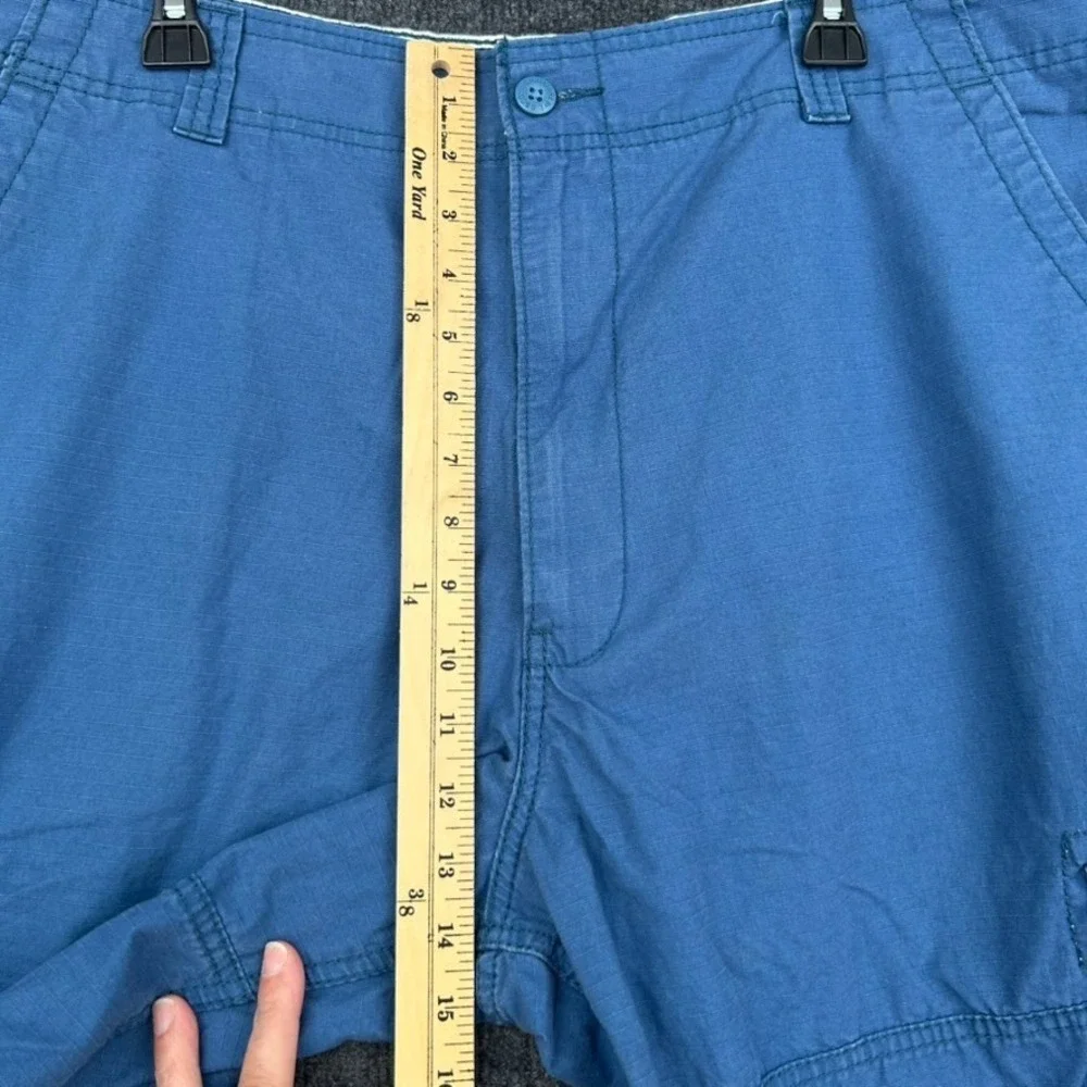 Signature Levi Strauss Cargo Blue Shorts Ripstop Casual Outdoors Hiking Sz 42